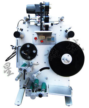 圓瓶半自動貼標(biāo)簽機(jī) 
