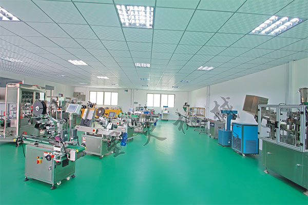 星火瓶裝生抽全自動貼標機廠房貼標機車間