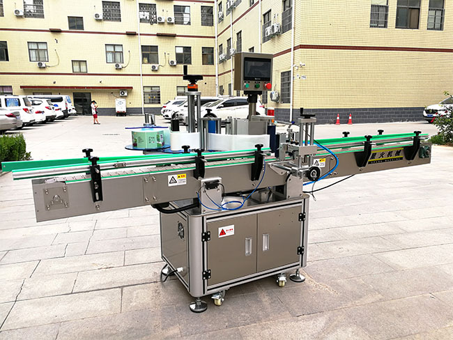 江蘇全自動貼標簽機設備展示